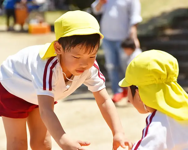 幼稚園から小学校に進学予定の子どもの画像